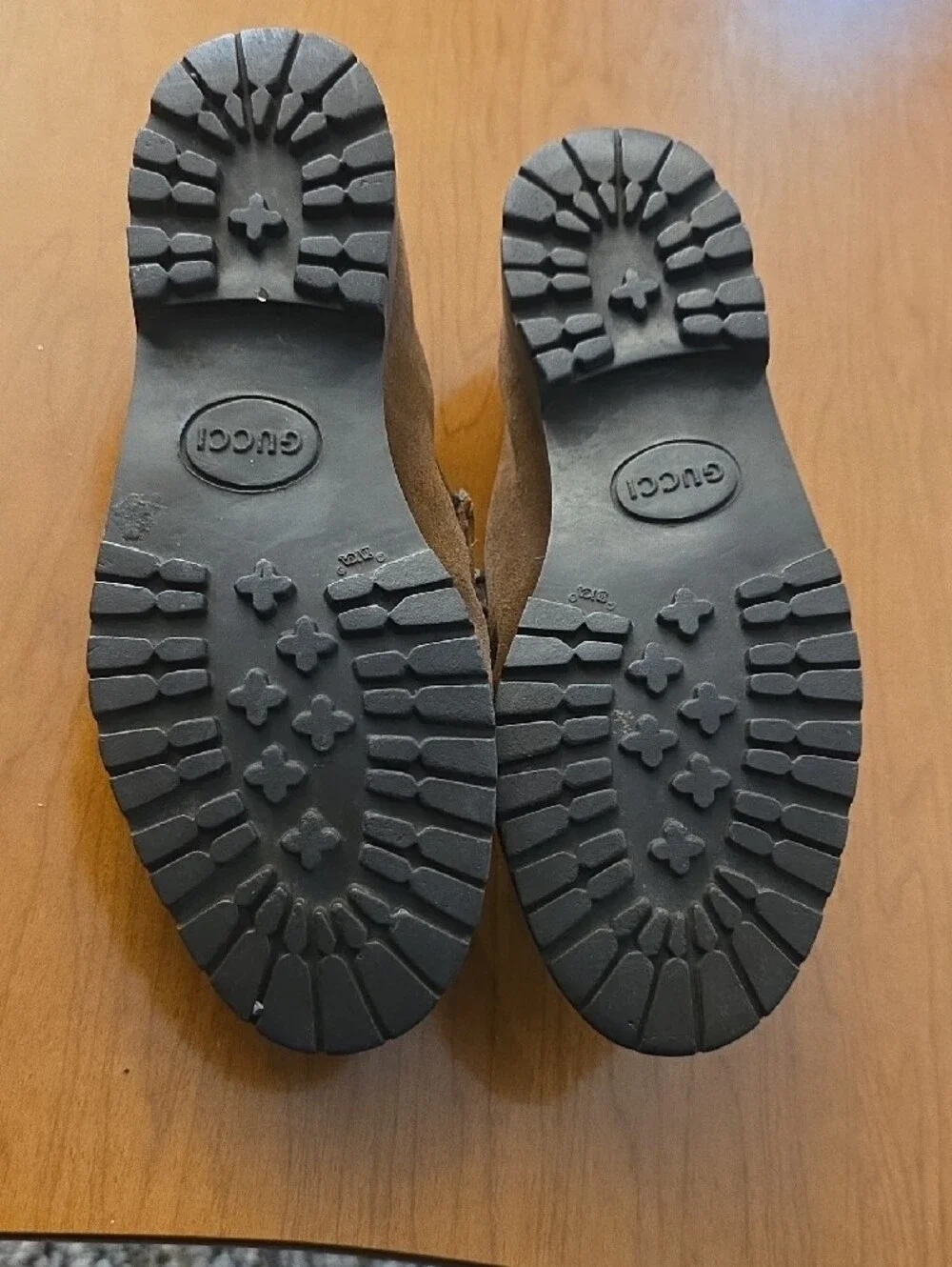 Gucci suede slip